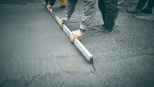 Best Concrete Sidewalk Installation  in Maywood, IL